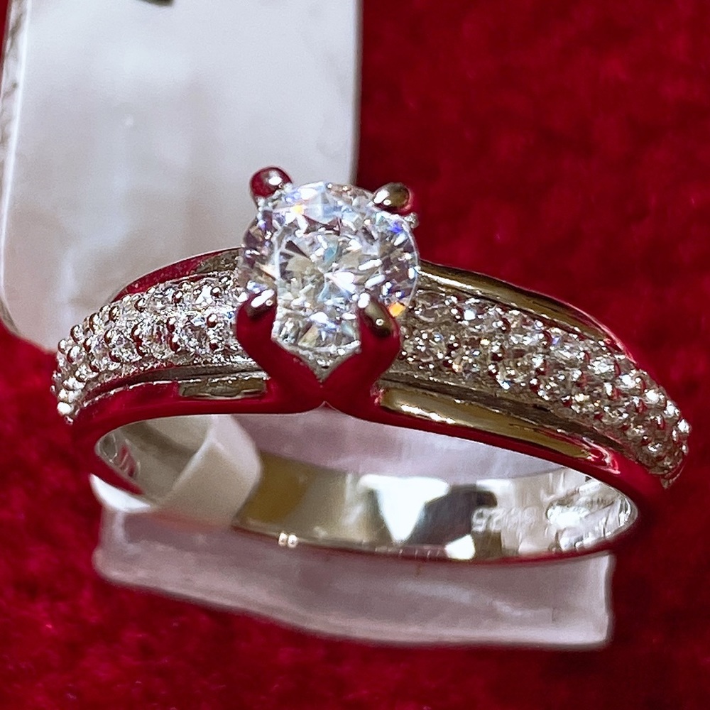 Women Silver Ring with CZ Stones